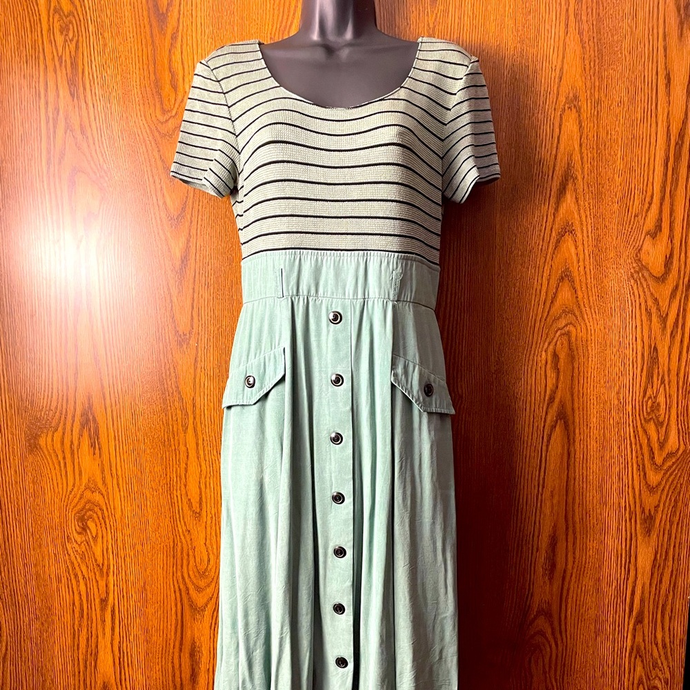 Vintage Sage Green Striped Shortsleeved Maxi Dress